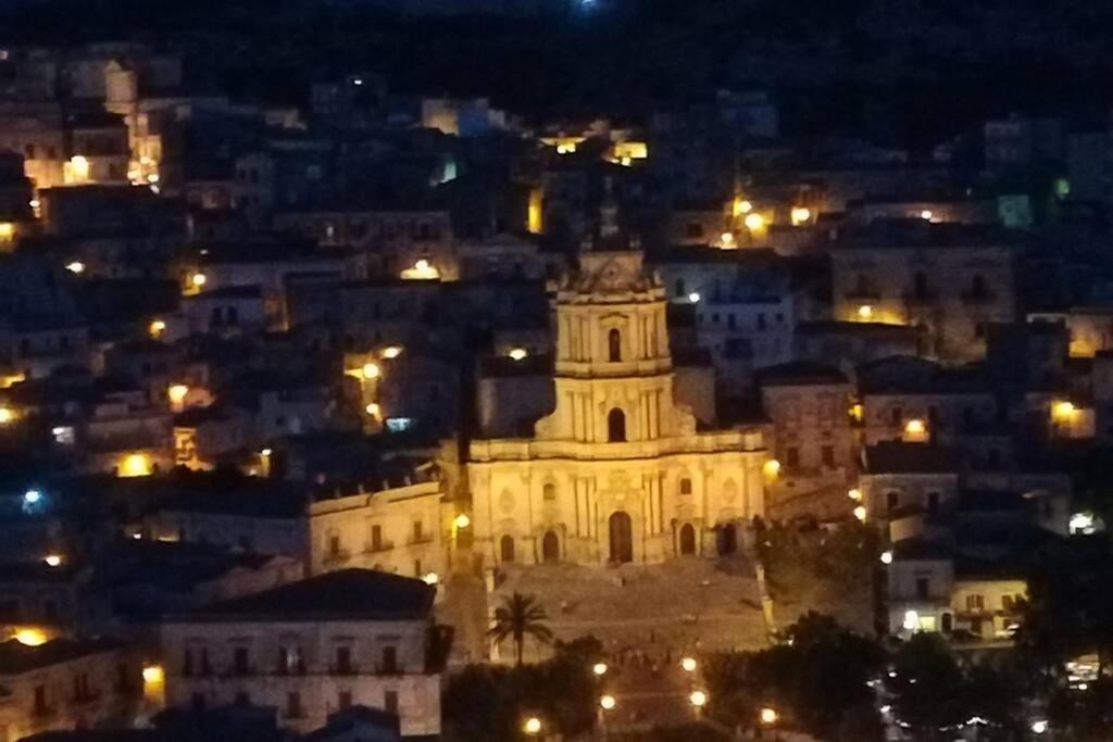 Terrazza Con Vista 'Casa Ziicedda' Villa Modica Bagian luar foto